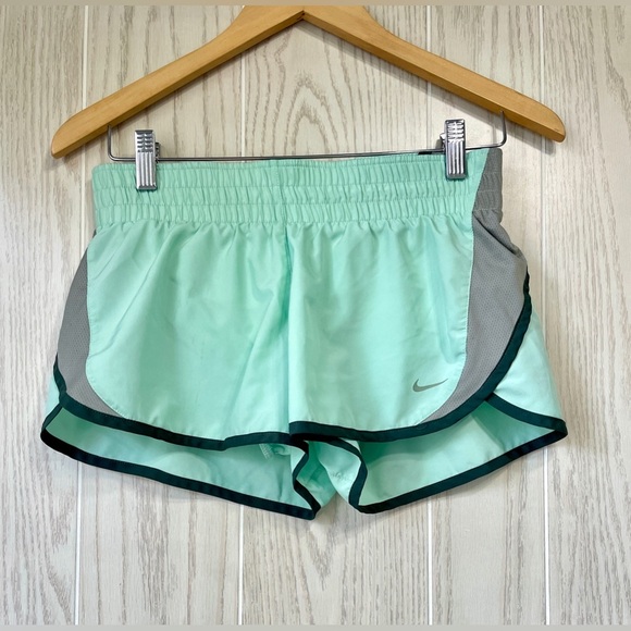 Nike Running Workout Athletic Dri-Fit Shorts Size S EUC - Picture 1 of 4
